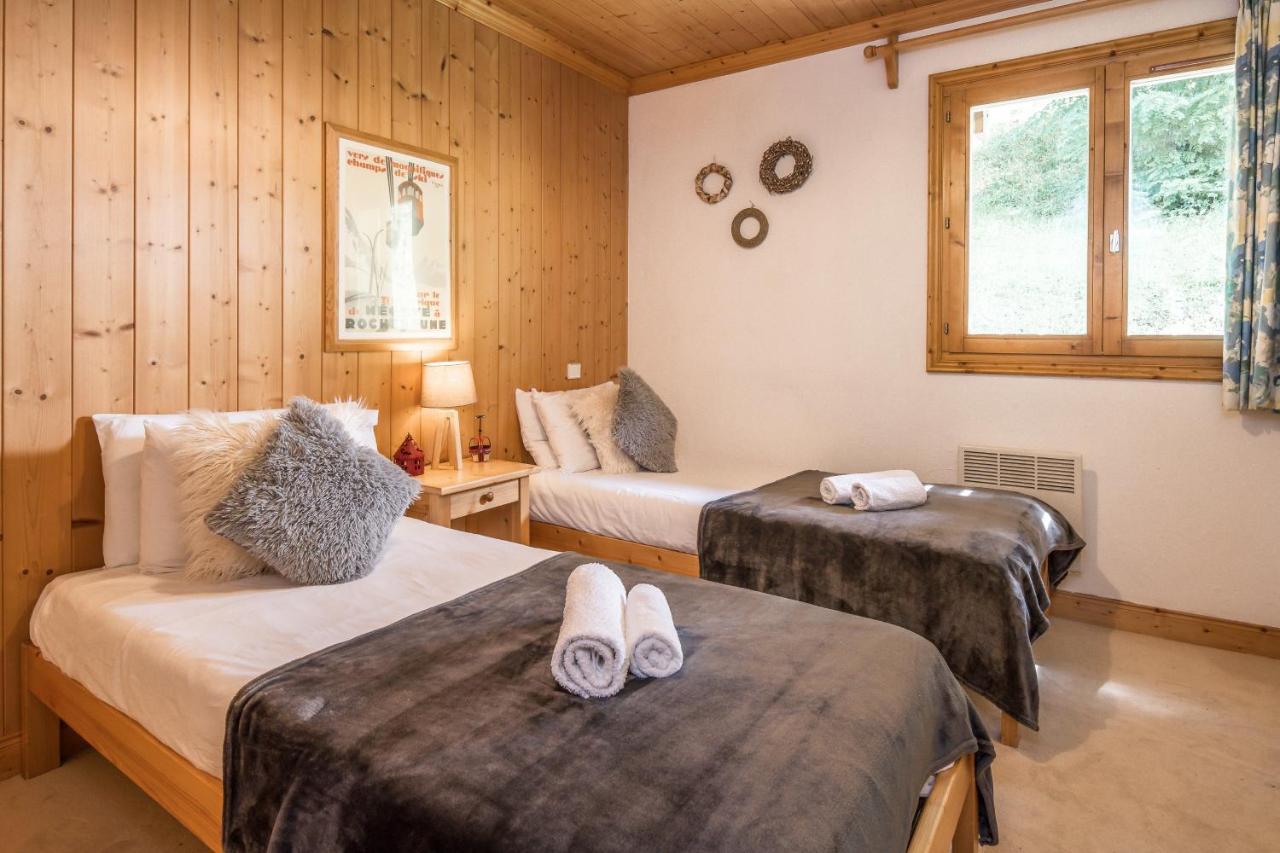 Chalet Himalaya , 10 Person Chalet With 5 Ensuite Bedrooms And Outdoor Jacuzzi In Meribel Centre Exterior photo