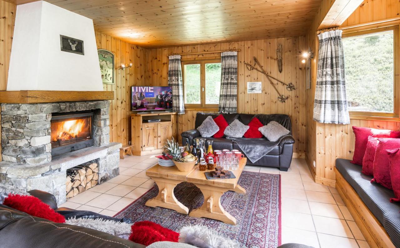 Chalet Himalaya , 10 Person Chalet With 5 Ensuite Bedrooms And Outdoor Jacuzzi In Meribel Centre Exterior photo