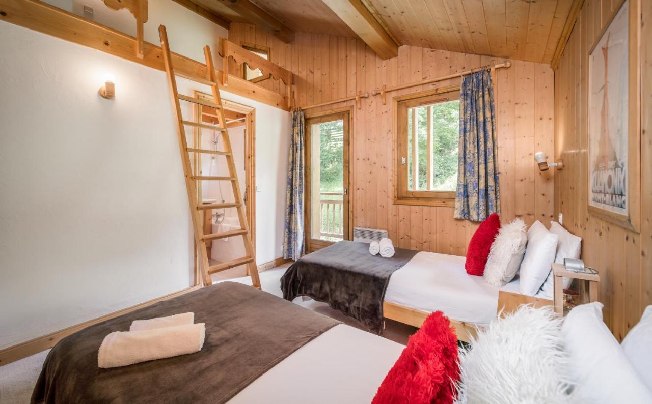 Chalet Himalaya , 10 Person Chalet With 5 Ensuite Bedrooms And Outdoor Jacuzzi In Meribel Centre Exterior photo